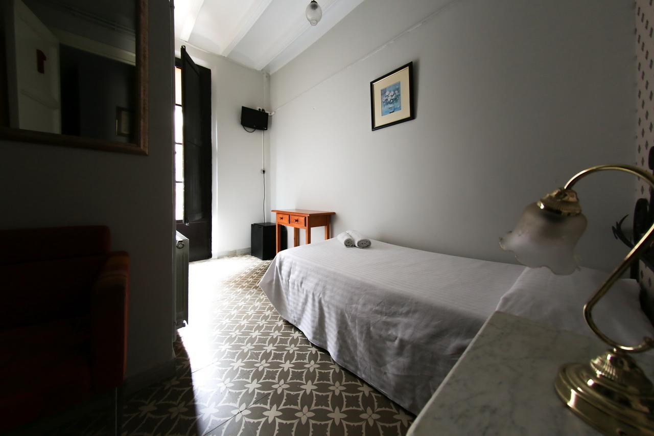 Hostal Santa Teresa Reus Exterior foto
